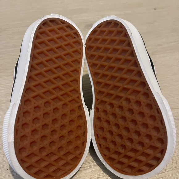 vans - Picture 3 of 3